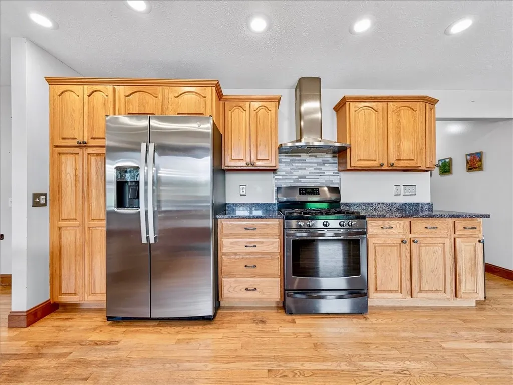 7169 Bear Swamp Road, Williamson, New York 14589, Williamson, New York 14589, 6 Bedrooms Bedrooms, 10 Rooms Rooms,2 BathroomsBathrooms,Residential,Closed,7169 Bear Swamp Road, Williamson, New York 14589,0,R1631902
