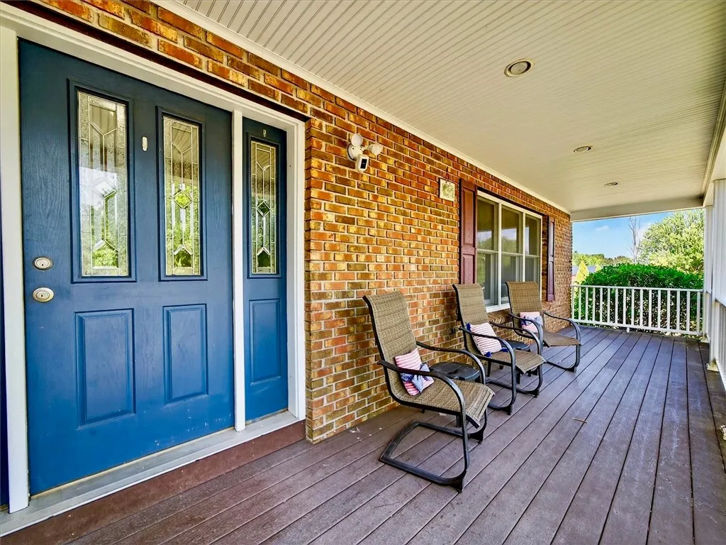 7169 Bear Swamp Road, Williamson, New York 14589, Williamson, New York 14589, 6 Bedrooms Bedrooms, 10 Rooms Rooms,2 BathroomsBathrooms,Residential,Closed,7169 Bear Swamp Road, Williamson, New York 14589,0,R1631902