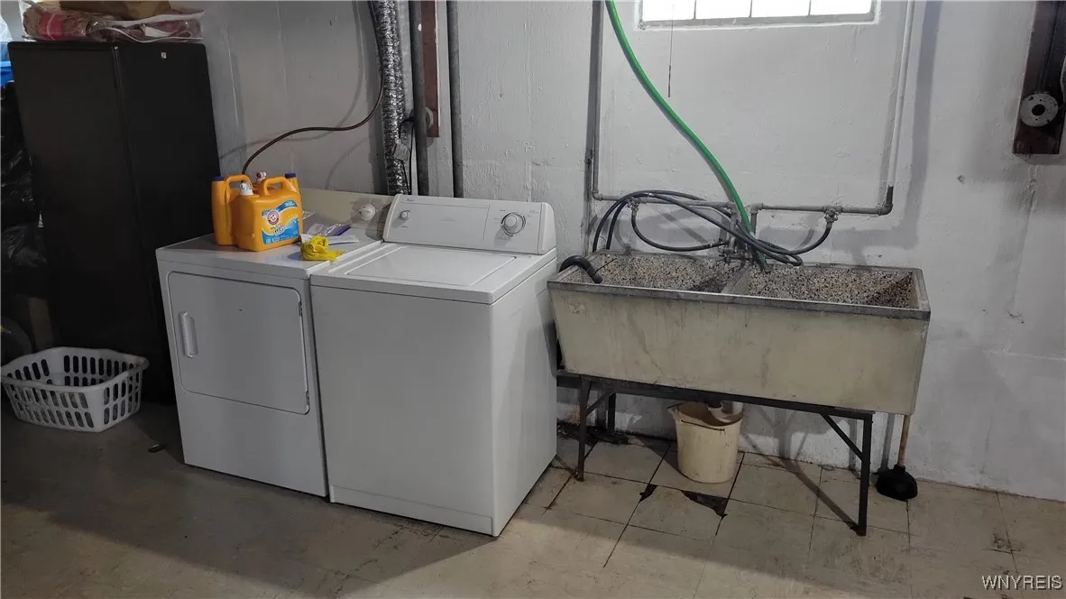 302 North Pleasant Parkway, Cheektowaga, New York, Cheektowaga, New York 14206, 3 Bedrooms Bedrooms, 6 Rooms Rooms,1 BathroomBathrooms,Residential,Closed,302 North Pleasant Parkway, Cheektowaga, New York ,0,B1631909