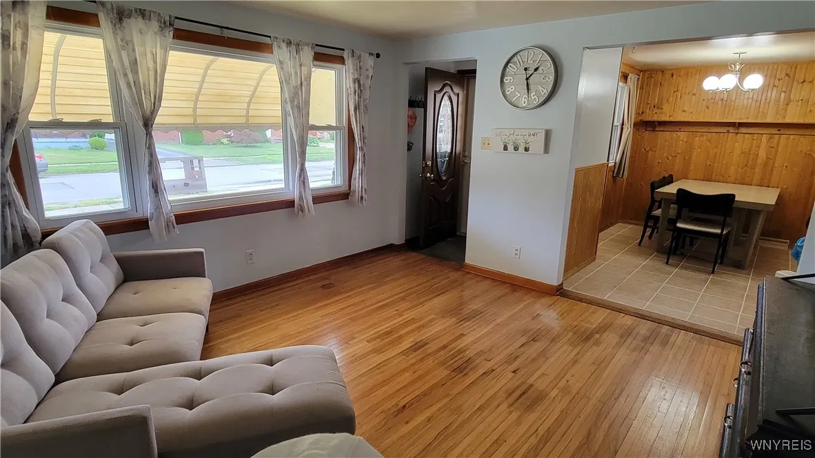 302 North Pleasant Parkway, Cheektowaga, New York, Cheektowaga, New York 14206, 3 Bedrooms Bedrooms, 6 Rooms Rooms,1 BathroomBathrooms,Residential,Closed,302 North Pleasant Parkway, Cheektowaga, New York ,0,B1631909