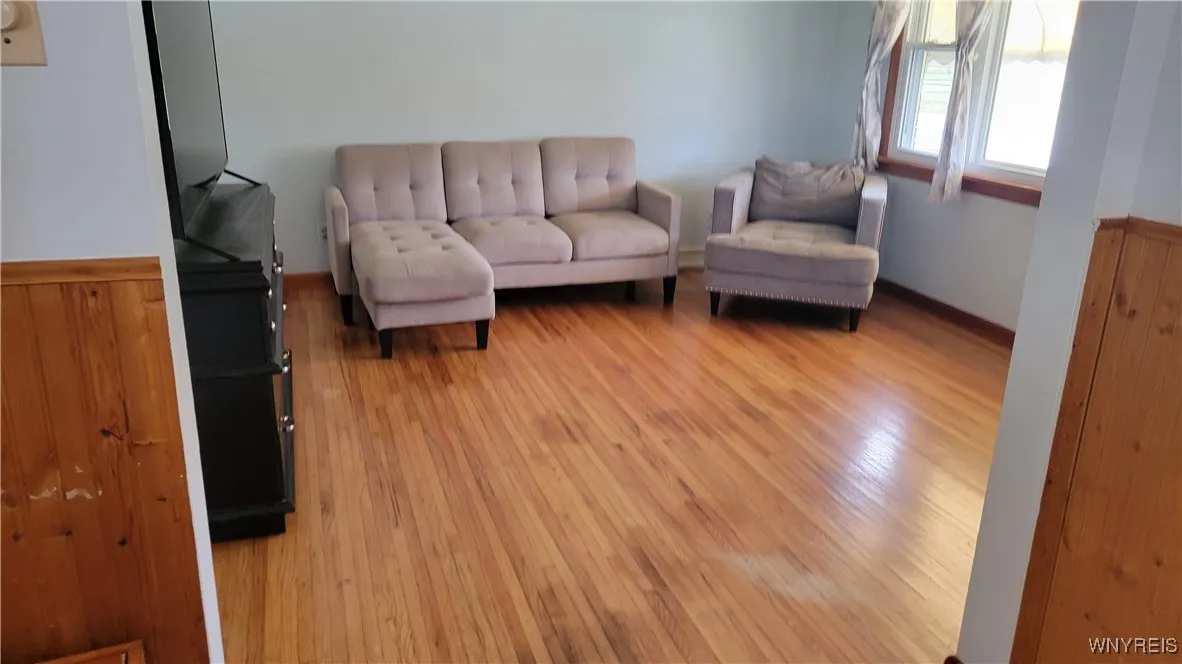 302 North Pleasant Parkway, Cheektowaga, New York, Cheektowaga, New York 14206, 3 Bedrooms Bedrooms, 6 Rooms Rooms,1 BathroomBathrooms,Residential,Closed,302 North Pleasant Parkway, Cheektowaga, New York ,0,B1631909