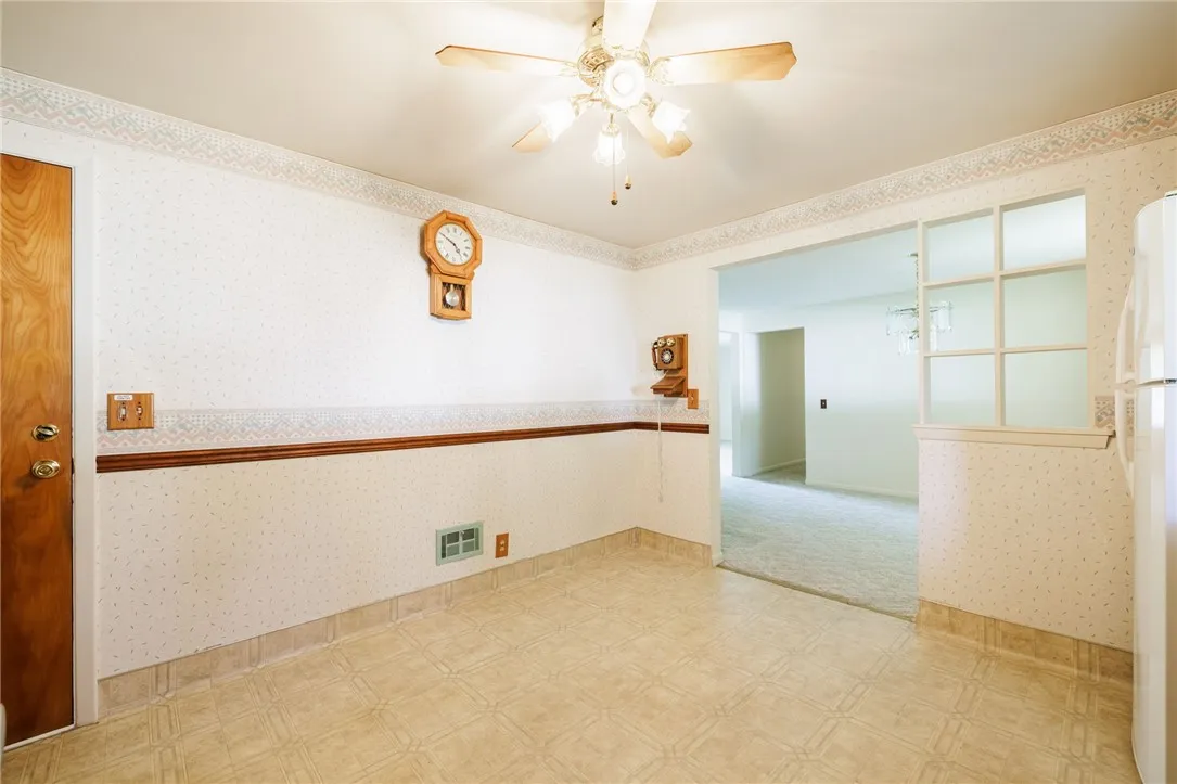 43 Moroa Dr, Irondequoit, New York 14622, Irondequoit, New York 14622, 3 Bedrooms Bedrooms, 6 Rooms Rooms,1 BathroomBathrooms,Residential,Closed,43 Moroa Dr, Irondequoit, New York 14622,0,R1630612