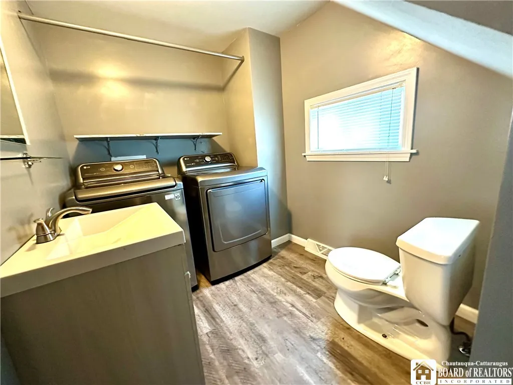 124 South 13th Street, Olean, New York 14760, Olean, New York 14760, 2 Bedrooms Bedrooms, 8 Rooms Rooms,1 BathroomBathrooms,Residential,Closed,124 South 13th Street, Olean, New York 14760,0,R1631351