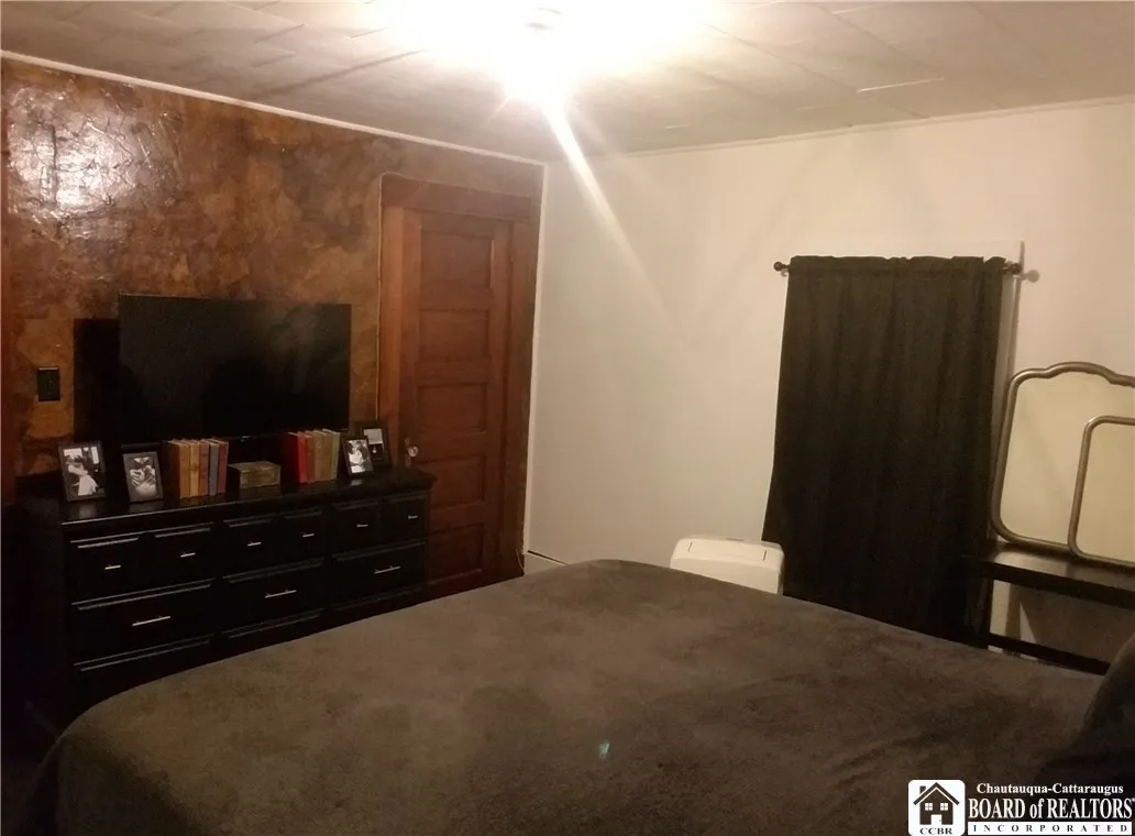 3677 East Becker Road, Collins, New York 14034, Collins, New York 14034, 4 Bedrooms Bedrooms, 11 Rooms Rooms,1 BathroomBathrooms,Residential,Closed,3677 East Becker Road, Collins, New York 14034,0,R1631873