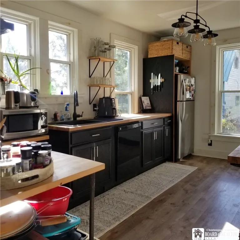 3677 East Becker Road, Collins, New York 14034, Collins, New York 14034, 4 Bedrooms Bedrooms, 11 Rooms Rooms,1 BathroomBathrooms,Residential,Closed,3677 East Becker Road, Collins, New York 14034,0,R1631873