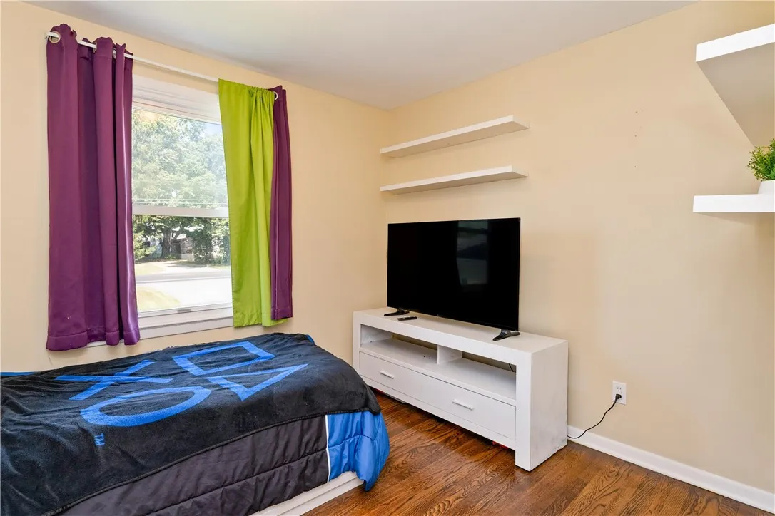 1683 Plank Road, Penfield, New York 14580, Penfield, New York 14580, 4 Bedrooms Bedrooms, 8 Rooms Rooms,2 BathroomsBathrooms,Residential,Closed,1683 Plank Road, Penfield, New York 14580,0,R1631754