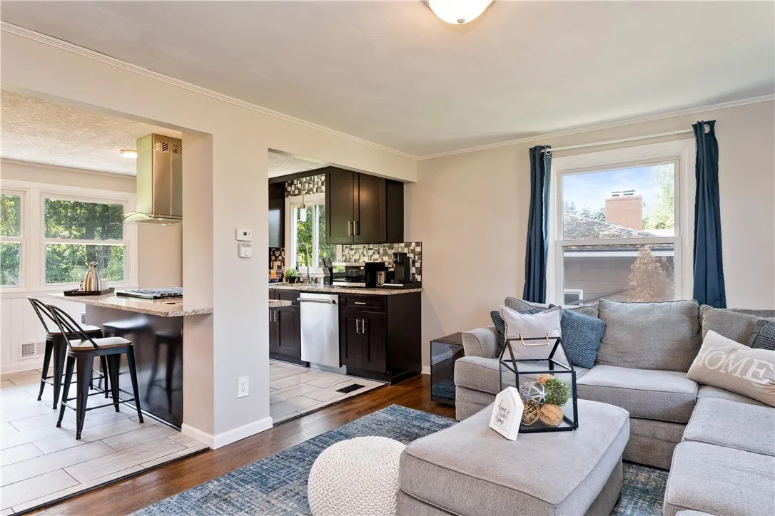 1683 Plank Road, Penfield, New York 14580, Penfield, New York 14580, 4 Bedrooms Bedrooms, 8 Rooms Rooms,2 BathroomsBathrooms,Residential,Closed,1683 Plank Road, Penfield, New York 14580,0,R1631754