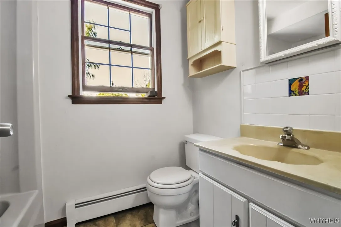 3544 Abbott Road, Hamburg, New York 14127, Hamburg, New York 14127, 6 Bedrooms Bedrooms, ,3 BathroomsBathrooms,Residential,For Sale,3544 Abbott Road, Hamburg, New York 14127,0,B1631940