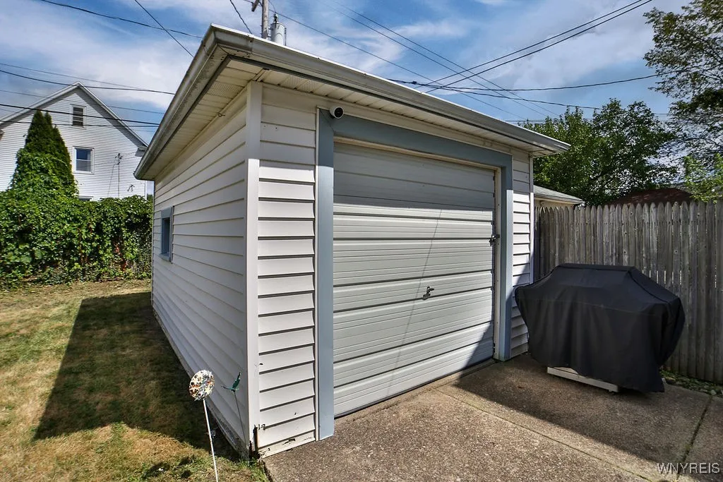 76 Tacoma Avenue, Buffalo, New York 14216, Buffalo, New York 14216, 3 Bedrooms Bedrooms, 6 Rooms Rooms,1 BathroomBathrooms,Residential,For Sale,76 Tacoma Avenue, Buffalo, New York 14216,0,B1631783