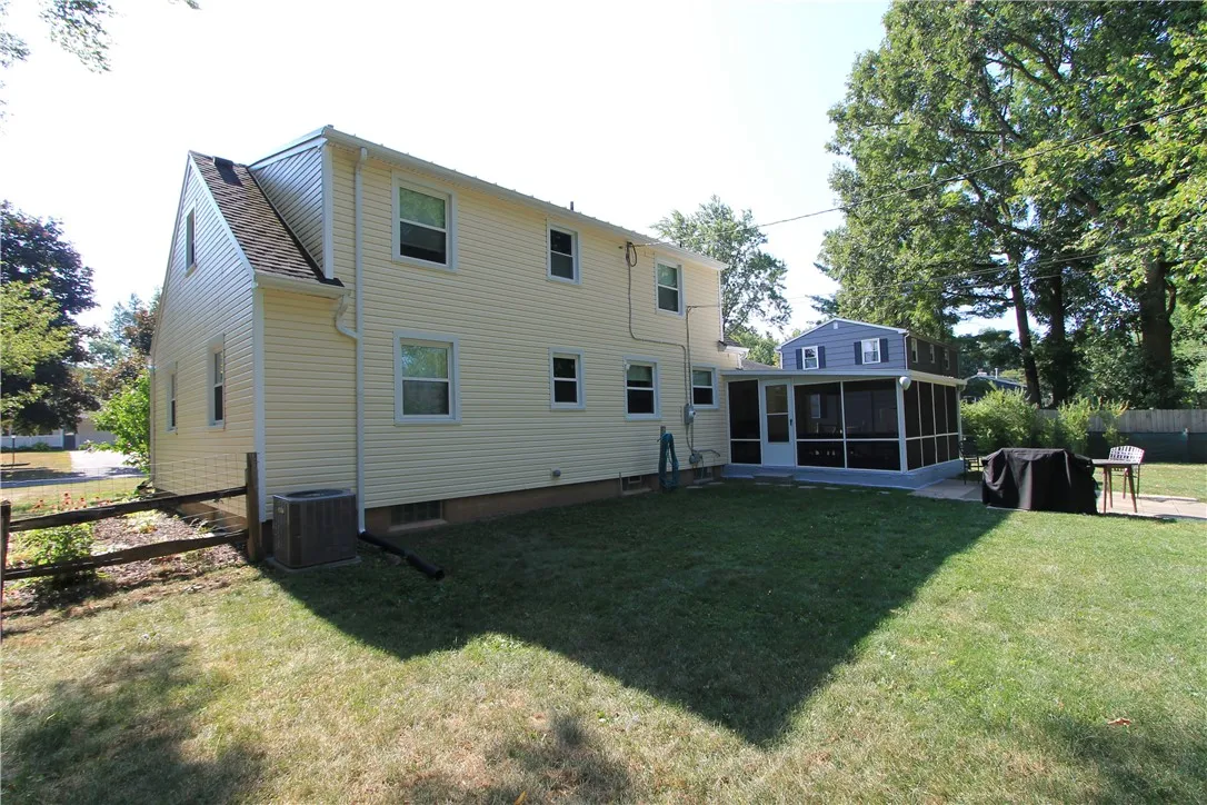 135 Colony Lane, Henrietta, New York 14623, Henrietta, New York 14623, 4 Bedrooms Bedrooms, 10 Rooms Rooms,2 BathroomsBathrooms,Residential,Closed,135 Colony Lane, Henrietta, New York 14623,0,R1631242