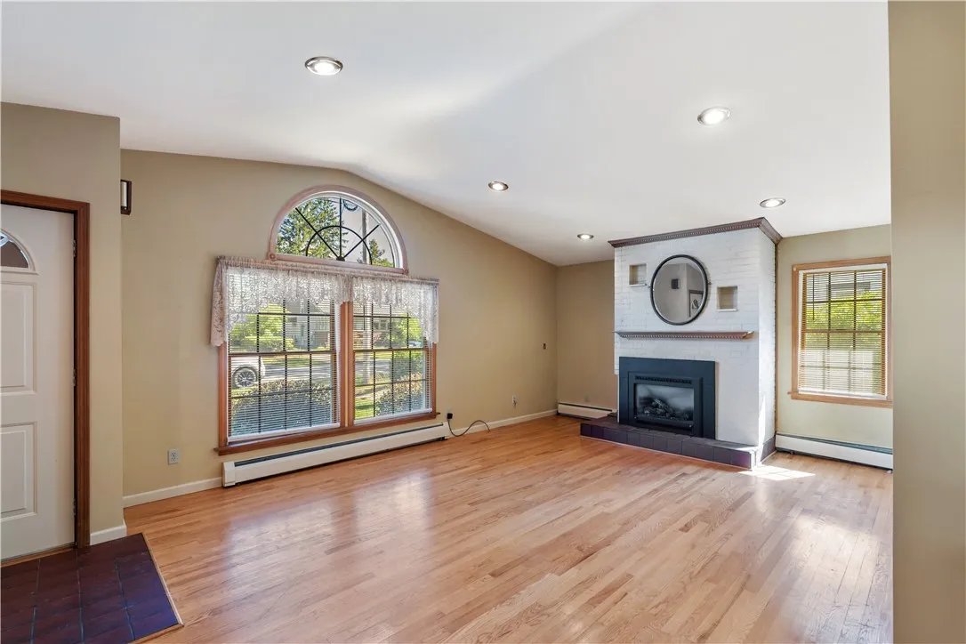 107 East Avenue, Wayland, New York 14572, Wayland, New York 14572, 3 Bedrooms Bedrooms, 5 Rooms Rooms,2 BathroomsBathrooms,Residential,Closed,107 East Avenue, Wayland, New York 14572,0,R1631563