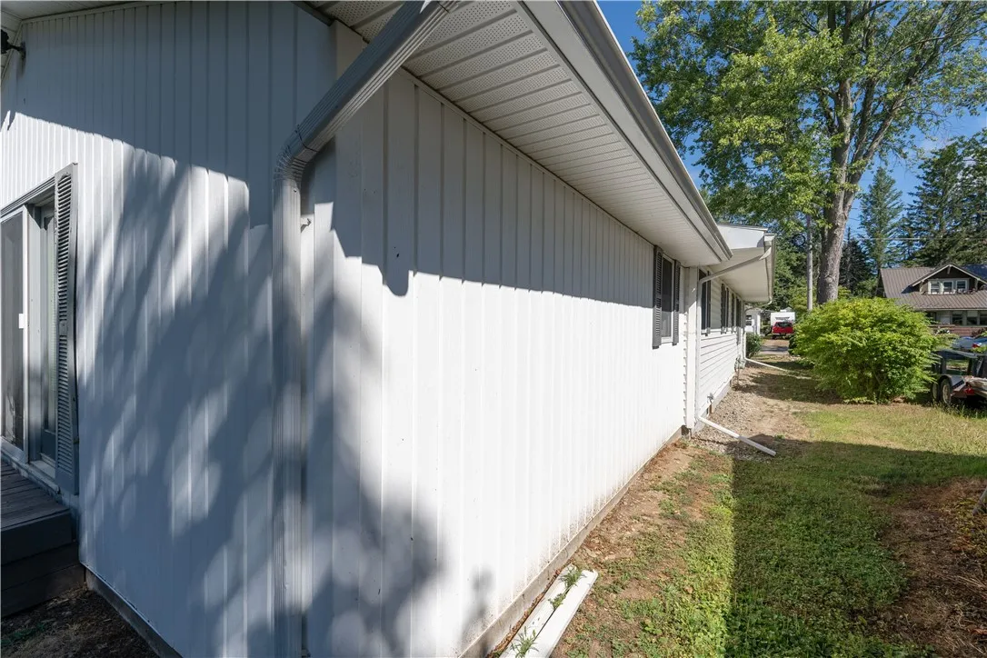 107 East Avenue, Wayland, New York 14572, Wayland, New York 14572, 3 Bedrooms Bedrooms, 5 Rooms Rooms,2 BathroomsBathrooms,Residential,Closed,107 East Avenue, Wayland, New York 14572,0,R1631563