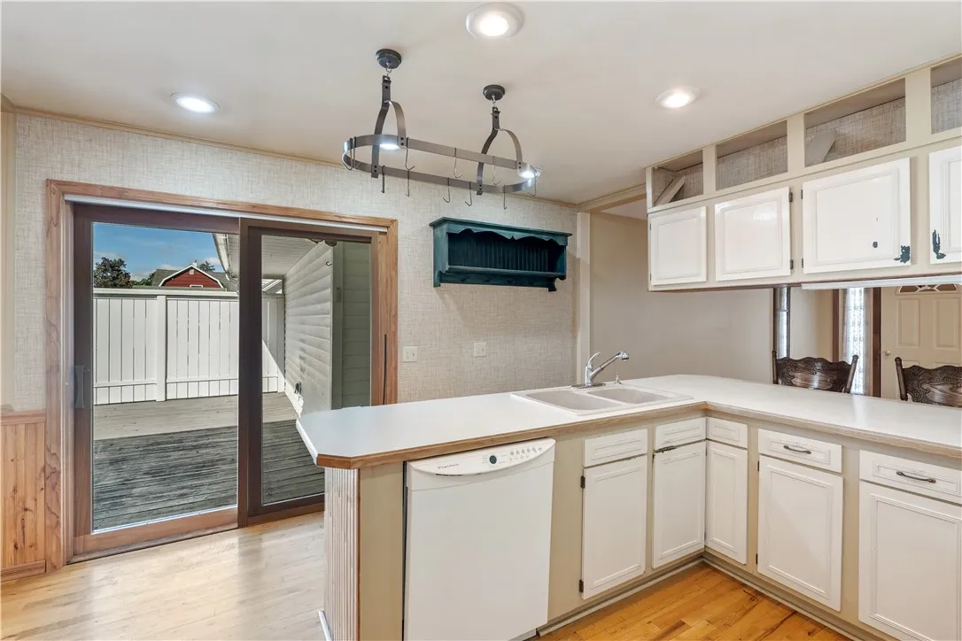 107 East Avenue, Wayland, New York 14572, Wayland, New York 14572, 3 Bedrooms Bedrooms, 5 Rooms Rooms,2 BathroomsBathrooms,Residential,Closed,107 East Avenue, Wayland, New York 14572,0,R1631563