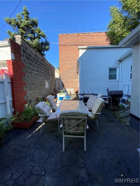 173 Whitney Place, Buffalo, New York 14201, Buffalo, New York 14201, 1 Bedroom Bedrooms, 3 Rooms Rooms,1 BathroomBathrooms,Residential Lease,For Rent,173 Whitney Place, Buffalo, New York 14201,B1631993