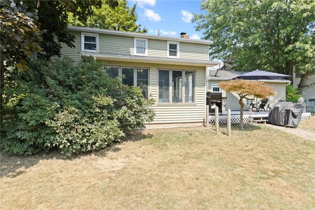 15 Whitney Farms Circle, Perinton, New York 14450, Perinton, New York 14450, 4 Bedrooms Bedrooms, 9 Rooms Rooms,2 BathroomsBathrooms,Residential,Closed,15 Whitney Farms Circle, Perinton, New York 14450,0,R1630582