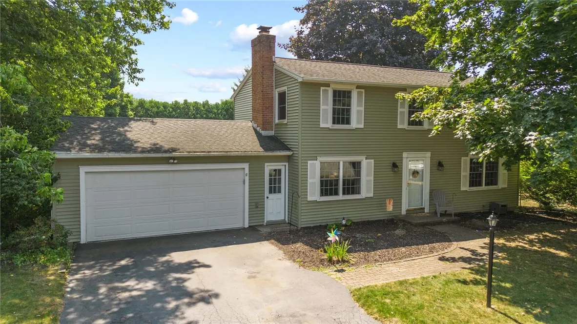 15 Whitney Farms Circle, Perinton, New York 14450, Perinton, New York 14450, 4 Bedrooms Bedrooms, 9 Rooms Rooms,2 BathroomsBathrooms,Residential,Closed,15 Whitney Farms Circle, Perinton, New York 14450,0,R1630582