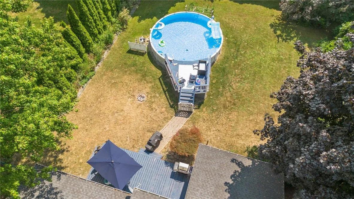 15 Whitney Farms Circle, Perinton, New York 14450, Perinton, New York 14450, 4 Bedrooms Bedrooms, 9 Rooms Rooms,2 BathroomsBathrooms,Residential,Closed,15 Whitney Farms Circle, Perinton, New York 14450,0,R1630582