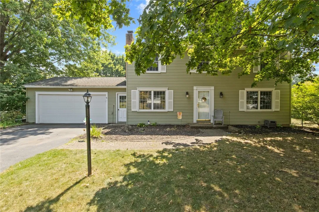 15 Whitney Farms Circle, Perinton, New York 14450, Perinton, New York 14450, 4 Bedrooms Bedrooms, 9 Rooms Rooms,2 BathroomsBathrooms,Residential,Closed,15 Whitney Farms Circle, Perinton, New York 14450,0,R1630582