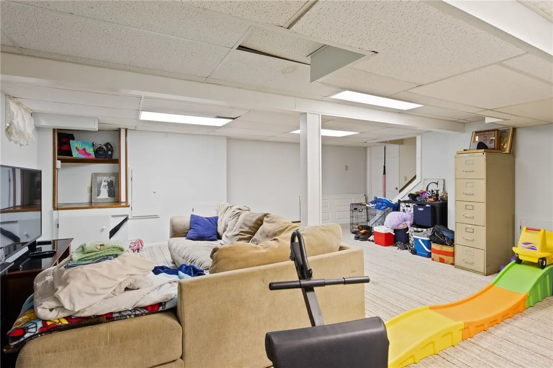 15 Whitney Farms Circle, Perinton, New York 14450, Perinton, New York 14450, 4 Bedrooms Bedrooms, 9 Rooms Rooms,2 BathroomsBathrooms,Residential,Closed,15 Whitney Farms Circle, Perinton, New York 14450,0,R1630582