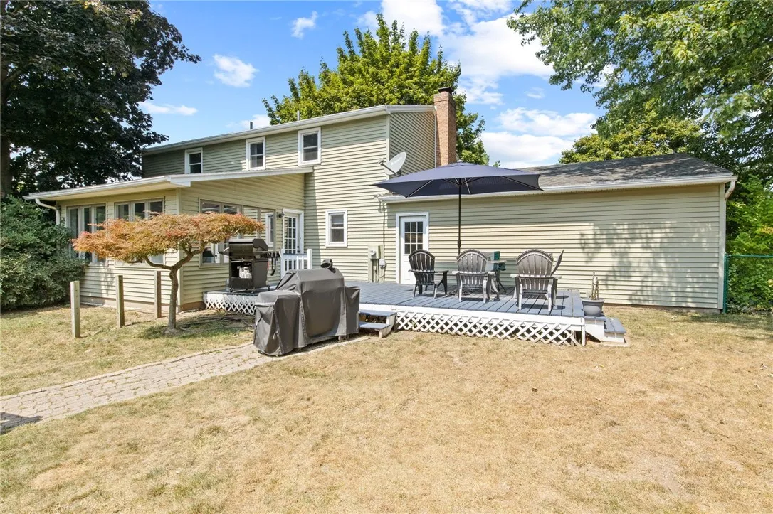 15 Whitney Farms Circle, Perinton, New York 14450, Perinton, New York 14450, 4 Bedrooms Bedrooms, 9 Rooms Rooms,2 BathroomsBathrooms,Residential,Closed,15 Whitney Farms Circle, Perinton, New York 14450,0,R1630582