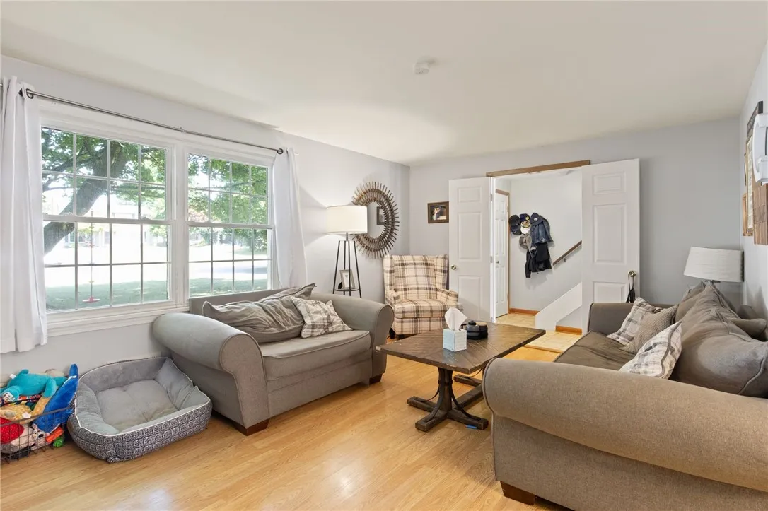 15 Whitney Farms Circle, Perinton, New York 14450, Perinton, New York 14450, 4 Bedrooms Bedrooms, 9 Rooms Rooms,2 BathroomsBathrooms,Residential,Closed,15 Whitney Farms Circle, Perinton, New York 14450,0,R1630582