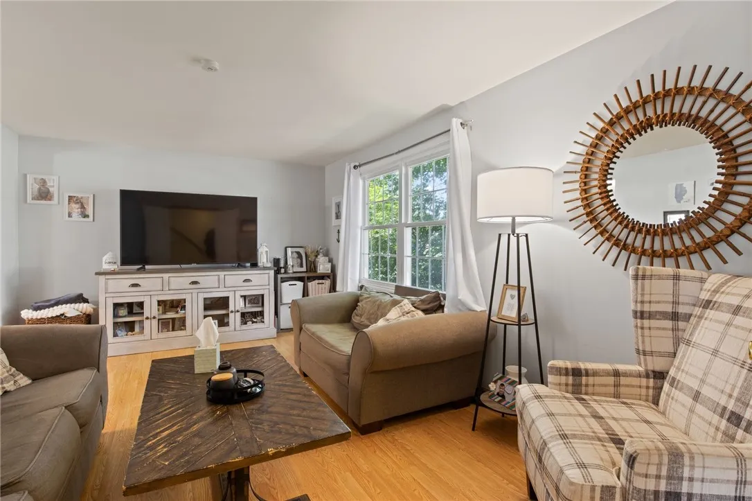 15 Whitney Farms Circle, Perinton, New York 14450, Perinton, New York 14450, 4 Bedrooms Bedrooms, 9 Rooms Rooms,2 BathroomsBathrooms,Residential,Closed,15 Whitney Farms Circle, Perinton, New York 14450,0,R1630582