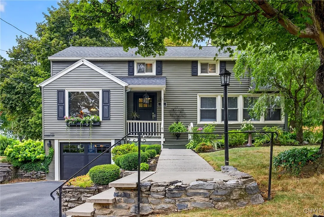 227 Cleveland Boulevard, Manlius, New York 13066, Manlius, New York 13066, 3 Bedrooms Bedrooms, 7 Rooms Rooms,1 BathroomBathrooms,Residential,Closed,227 Cleveland Boulevard, Manlius, New York 13066,0,S1631243