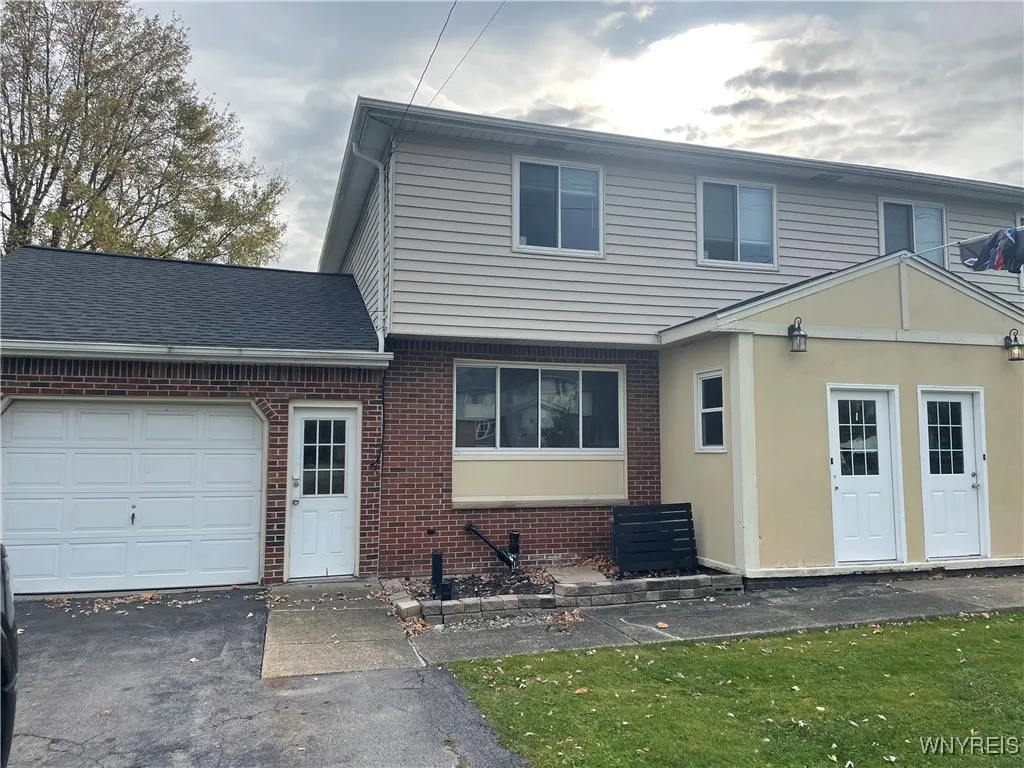 5355 Lake Avenue, Orchard Park, New York 14127, Orchard Park, New York 14127, 3 Bedrooms Bedrooms, 5 Rooms Rooms,1 BathroomBathrooms,Residential Lease,For Rent,5355 Lake Avenue, Orchard Park, New York 14127,B1632023