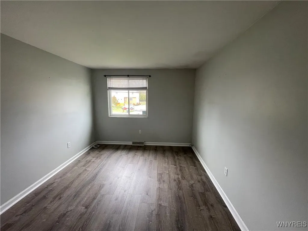 5355 Lake Avenue, Orchard Park, New York 14127, Orchard Park, New York 14127, 3 Bedrooms Bedrooms, 5 Rooms Rooms,1 BathroomBathrooms,Residential Lease,For Rent,5355 Lake Avenue, Orchard Park, New York 14127,B1632023