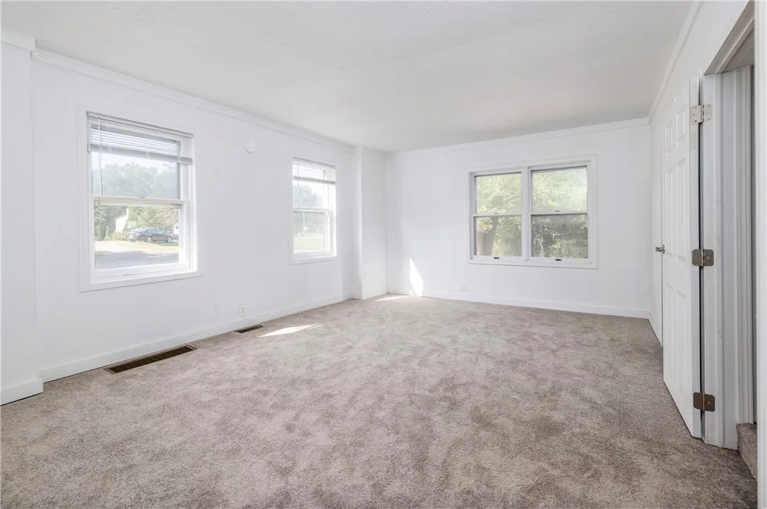 859 Clevenger Rd, Ontario, New York 14519, Ontario, New York 14519, 3 Bedrooms Bedrooms, 6 Rooms Rooms,2 BathroomsBathrooms,Residential Lease,For Rent,859 Clevenger Rd, Ontario, New York 14519,R1631916
