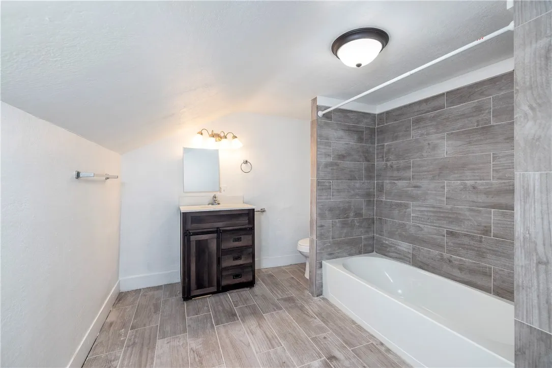 859 Clevenger Rd, Ontario, New York 14519, Ontario, New York 14519, 3 Bedrooms Bedrooms, 6 Rooms Rooms,2 BathroomsBathrooms,Residential Lease,For Rent,859 Clevenger Rd, Ontario, New York 14519,R1631916
