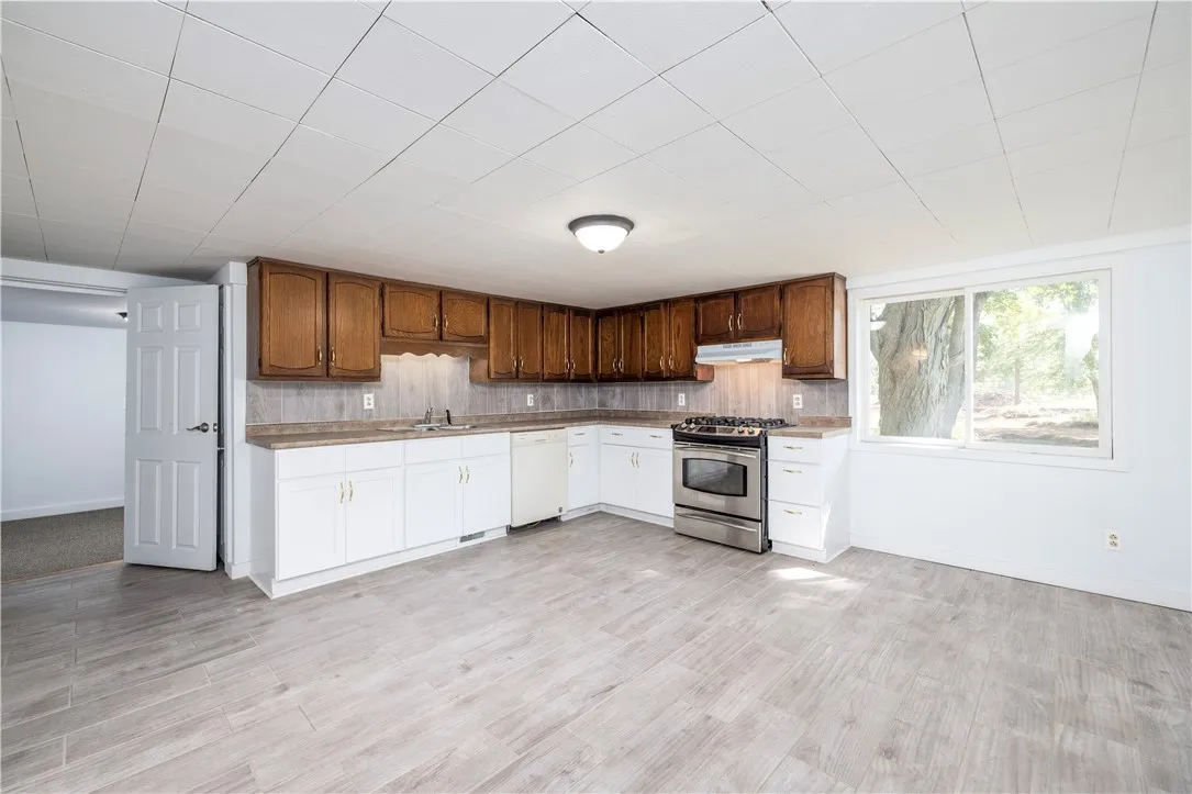 859 Clevenger Rd, Ontario, New York 14519, Ontario, New York 14519, 3 Bedrooms Bedrooms, 6 Rooms Rooms,2 BathroomsBathrooms,Residential Lease,For Rent,859 Clevenger Rd, Ontario, New York 14519,R1631916