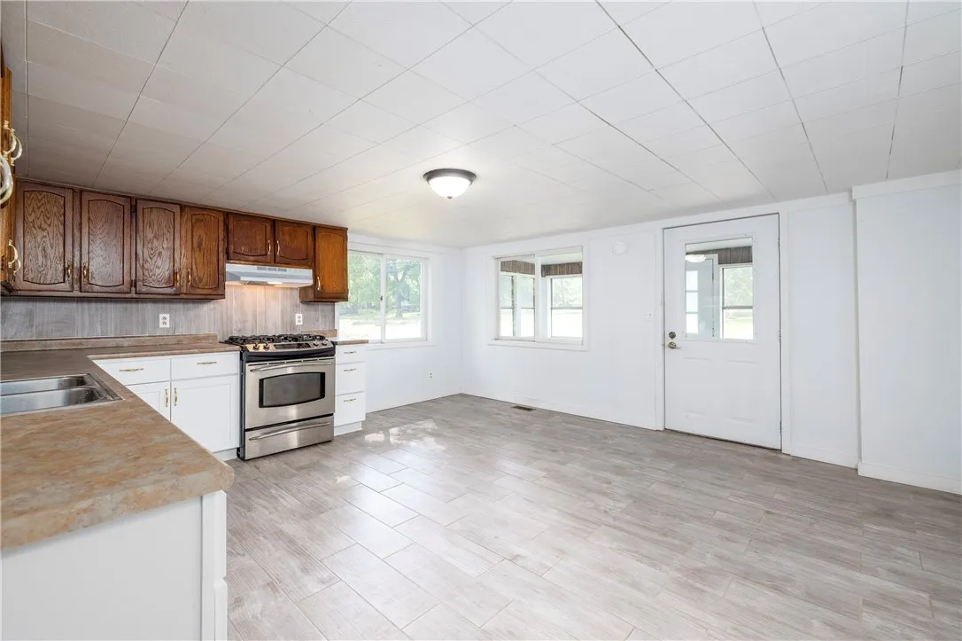 859 Clevenger Rd, Ontario, New York 14519, Ontario, New York 14519, 3 Bedrooms Bedrooms, 6 Rooms Rooms,2 BathroomsBathrooms,Residential Lease,For Rent,859 Clevenger Rd, Ontario, New York 14519,R1631916
