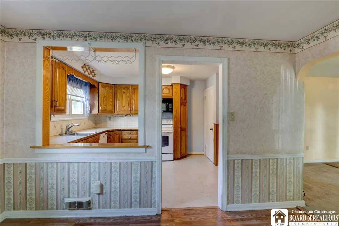 201 East James Street, Ellicott, New York 14733, Ellicott, New York 14733, 4 Bedrooms Bedrooms, 9 Rooms Rooms,1 BathroomBathrooms,Residential,Closed,201 East James Street, Ellicott, New York 14733,0,R1630493
