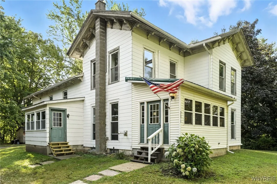 3571 Fruit Avenue, Ridgeway, New York 14103, Ridgeway, New York 14103, 4 Bedrooms Bedrooms, 9 Rooms Rooms,2 BathroomsBathrooms,Residential,Closed,3571 Fruit Avenue, Ridgeway, New York 14103,0,B1630949