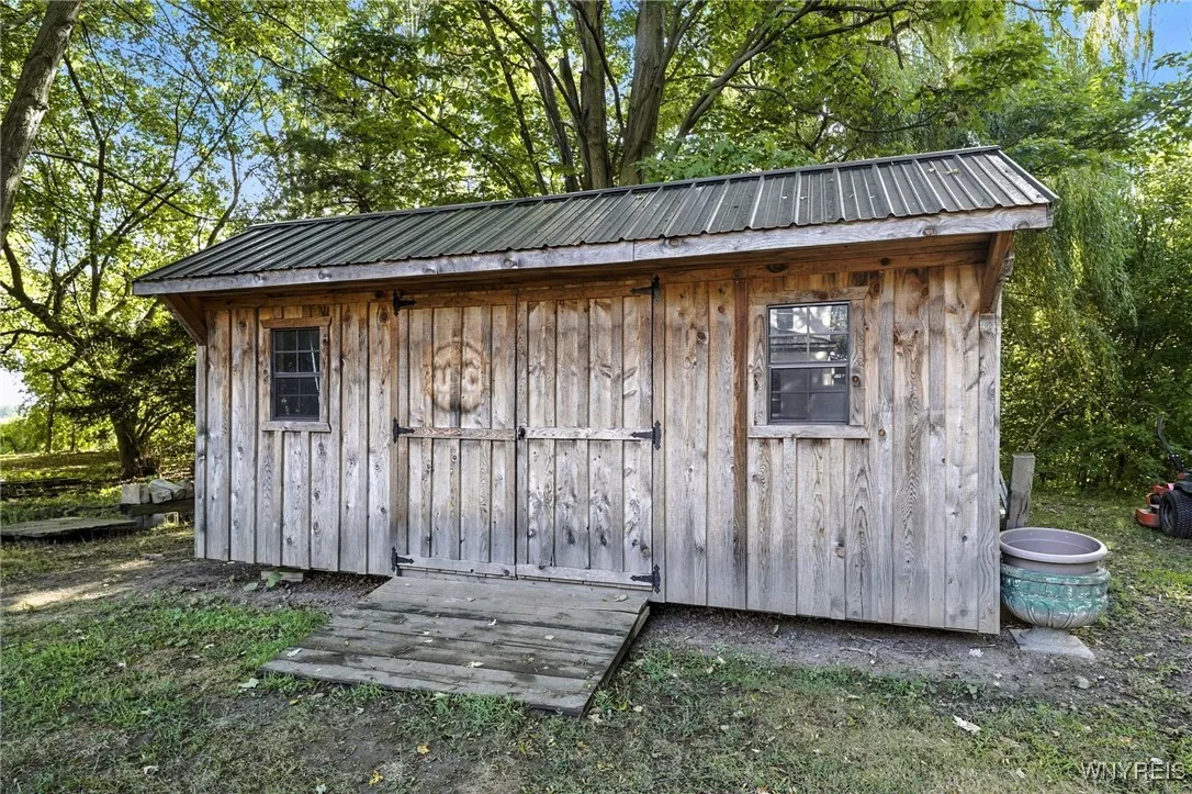 3571 Fruit Avenue, Ridgeway, New York 14103, Ridgeway, New York 14103, 4 Bedrooms Bedrooms, 9 Rooms Rooms,2 BathroomsBathrooms,Residential,Closed,3571 Fruit Avenue, Ridgeway, New York 14103,0,B1630949
