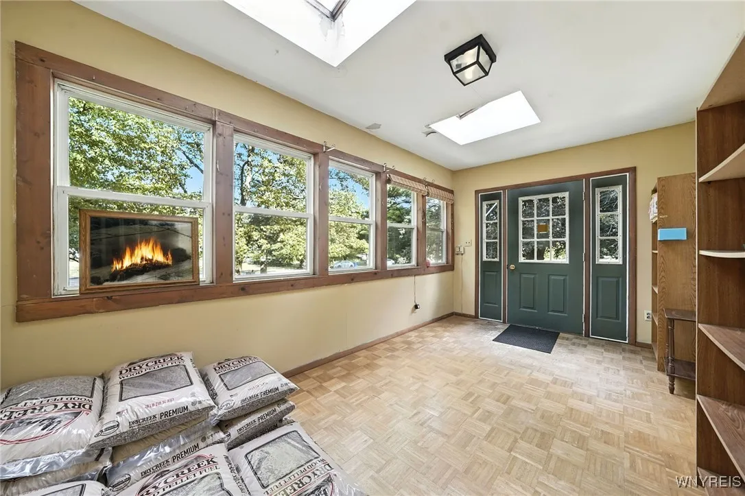 3571 Fruit Avenue, Ridgeway, New York 14103, Ridgeway, New York 14103, 4 Bedrooms Bedrooms, 9 Rooms Rooms,2 BathroomsBathrooms,Residential,Closed,3571 Fruit Avenue, Ridgeway, New York 14103,0,B1630949