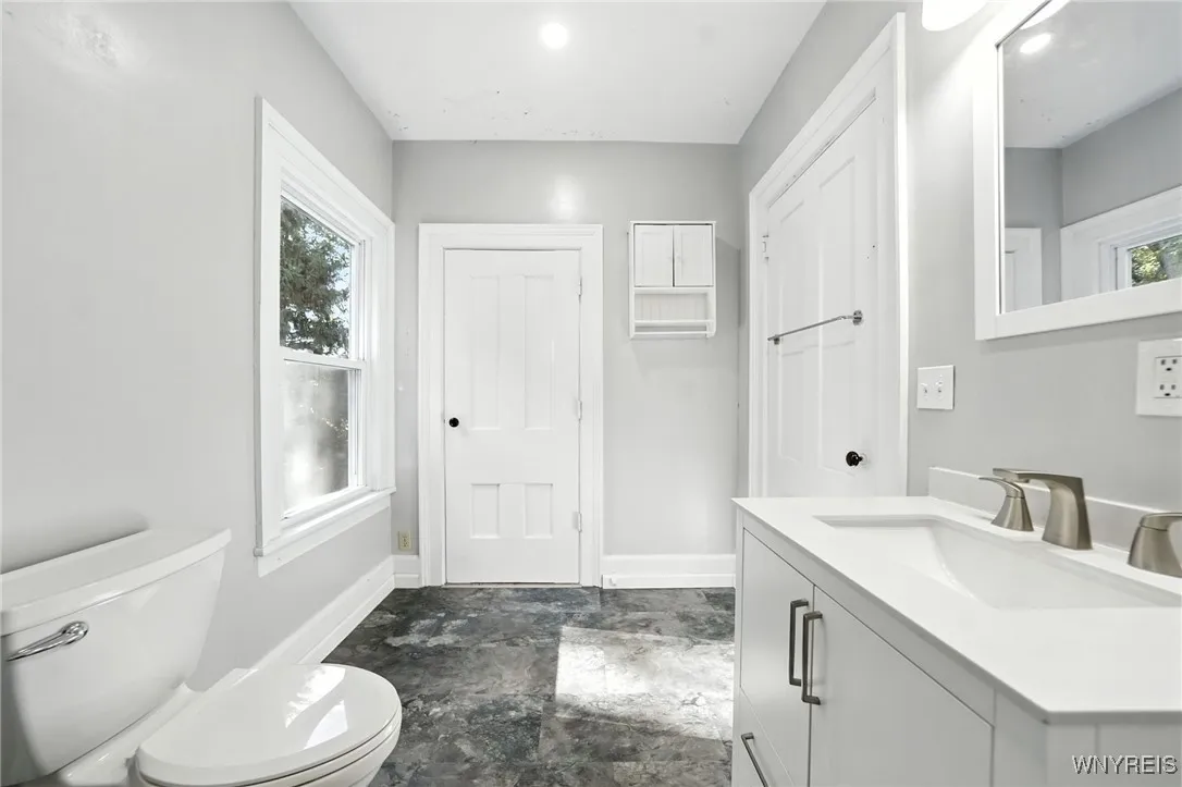 3571 Fruit Avenue, Ridgeway, New York 14103, Ridgeway, New York 14103, 4 Bedrooms Bedrooms, 9 Rooms Rooms,2 BathroomsBathrooms,Residential,Closed,3571 Fruit Avenue, Ridgeway, New York 14103,0,B1630949