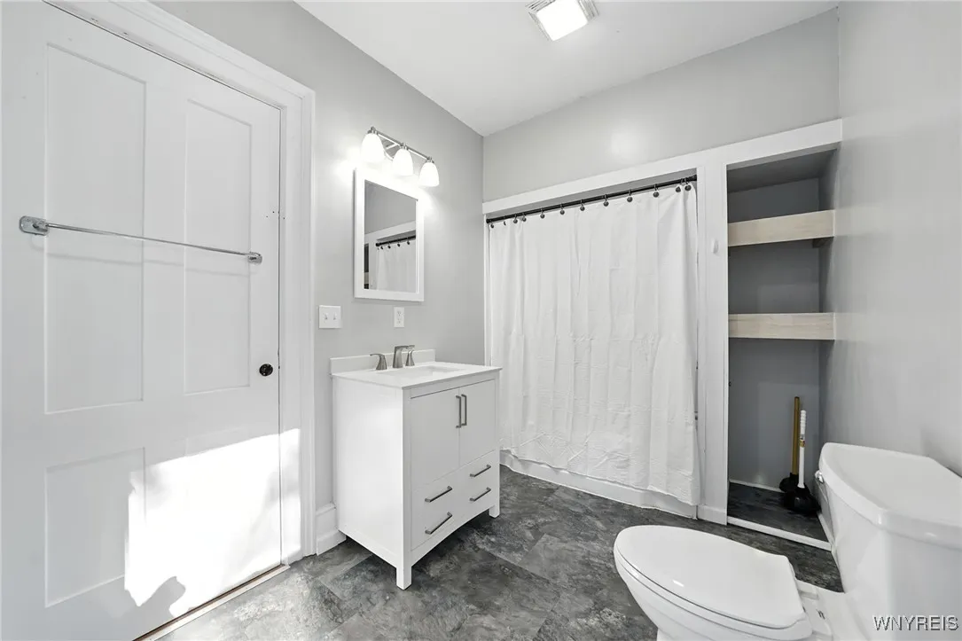 3571 Fruit Avenue, Ridgeway, New York 14103, Ridgeway, New York 14103, 4 Bedrooms Bedrooms, 9 Rooms Rooms,2 BathroomsBathrooms,Residential,Closed,3571 Fruit Avenue, Ridgeway, New York 14103,0,B1630949