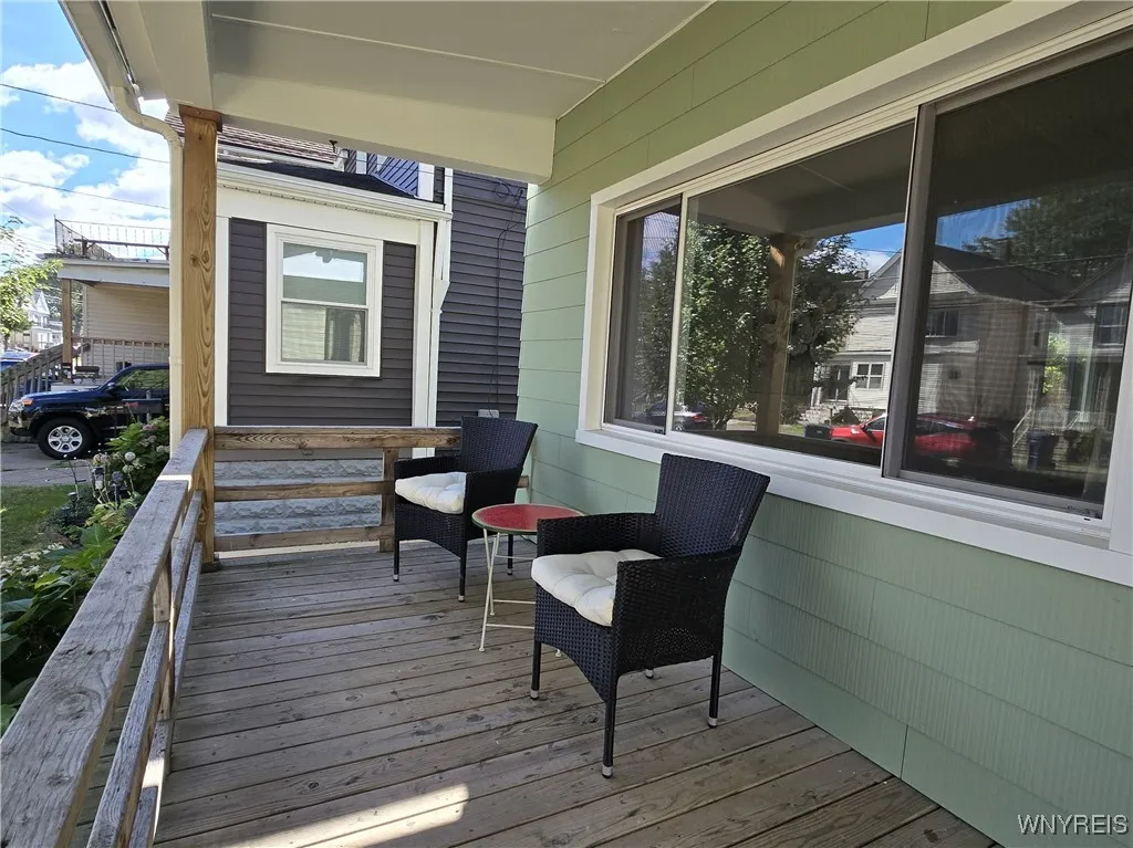 33 Trowbridge Street, Buffalo, New York 14220, Buffalo, New York 14220, 4 Bedrooms Bedrooms, 8 Rooms Rooms,1 BathroomBathrooms,Residential,For Sale,33 Trowbridge Street, Buffalo, New York 14220,B1631295