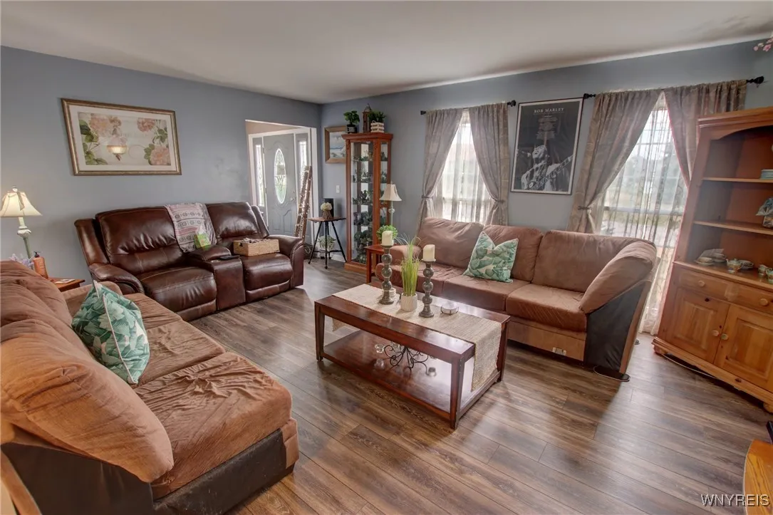 6023 Shoreham Drive, Hamburg, New York 14085, Hamburg, New York 14085, 4 Bedrooms Bedrooms, 9 Rooms Rooms,1 BathroomBathrooms,Residential,For Sale,6023 Shoreham Drive, Hamburg, New York 14085,0,B1631785