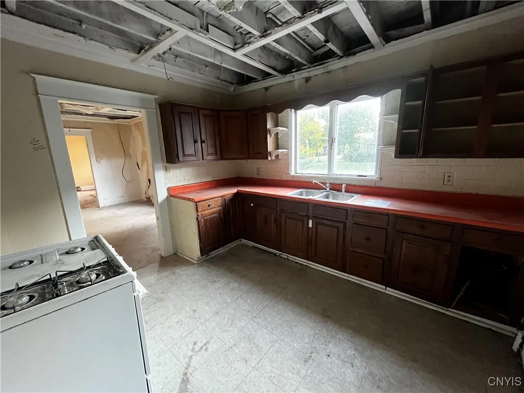 301 Keyes Avenue, Watertown City, New York 13601, Watertown City, New York 13601, 4 Bedrooms Bedrooms, ,2 BathroomsBathrooms,Residential,Closed,301 Keyes Avenue, Watertown City, New York 13601,0,S1632084