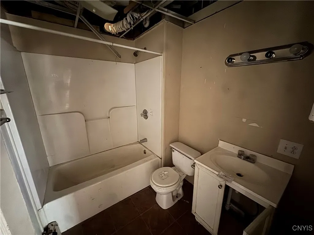 301 Keyes Avenue, Watertown City, New York 13601, Watertown City, New York 13601, 4 Bedrooms Bedrooms, ,2 BathroomsBathrooms,Residential,Closed,301 Keyes Avenue, Watertown City, New York 13601,0,S1632084