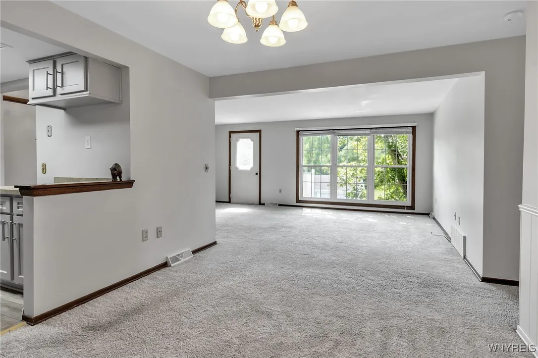 75 Carriage Drive 8, Orchard Park, New York 14127, Orchard Park, New York 14127, 2 Bedrooms Bedrooms, 7 Rooms Rooms,1 BathroomBathrooms,Residential,For Sale,75 Carriage Drive 8, Orchard Park, New York 14127,0,B1631559