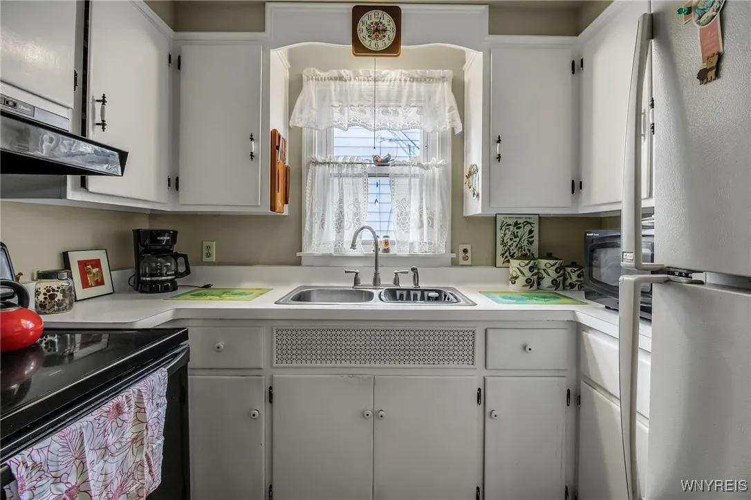 384 Knowlton Avenue, Tonawanda, New York 14217, Tonawanda, New York 14217, 3 Bedrooms Bedrooms, 7 Rooms Rooms,1 BathroomBathrooms,Residential,Closed,384 Knowlton Avenue, Tonawanda, New York 14217,0,B1627380