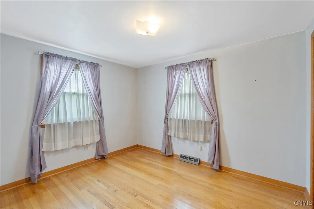 205 Hood Ave, Syracuse, New York 13208, Syracuse, New York 13208, 2 Bedrooms Bedrooms, 6 Rooms Rooms,1 BathroomBathrooms,Residential,Closed,205 Hood Ave, Syracuse, New York 13208,0,S1630948