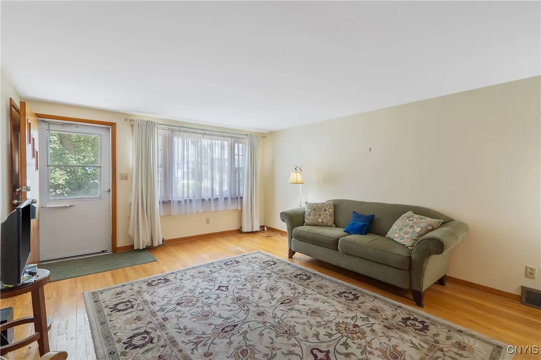 205 Hood Ave, Syracuse, New York 13208, Syracuse, New York 13208, 2 Bedrooms Bedrooms, 6 Rooms Rooms,1 BathroomBathrooms,Residential,Closed,205 Hood Ave, Syracuse, New York 13208,0,S1630948