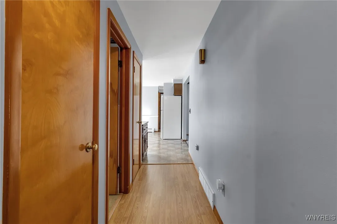 3150 Tonawanda Creek Road, Amherst, New York 14228, Amherst, New York 14228, 3 Bedrooms Bedrooms, 6 Rooms Rooms,1 BathroomBathrooms,Residential,For Sale,3150 Tonawanda Creek Road, Amherst, New York 14228,0,B1631569