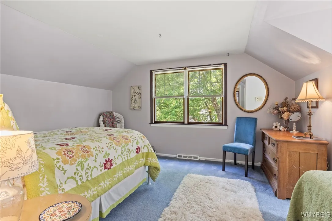 22 Old Farm Road, Orchard Park, New York 14127, Orchard Park, New York 14127, 4 Bedrooms Bedrooms, 9 Rooms Rooms,2 BathroomsBathrooms,Residential,For Sale,22 Old Farm Road, Orchard Park, New York 14127,0,B1632019