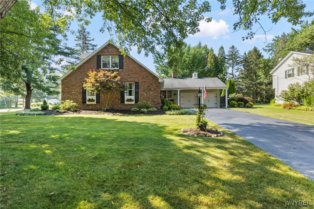 22 Old Farm Road, Orchard Park, New York 14127, Orchard Park, New York 14127, 4 Bedrooms Bedrooms, 9 Rooms Rooms,2 BathroomsBathrooms,Residential,For Sale,22 Old Farm Road, Orchard Park, New York 14127,0,B1632019
